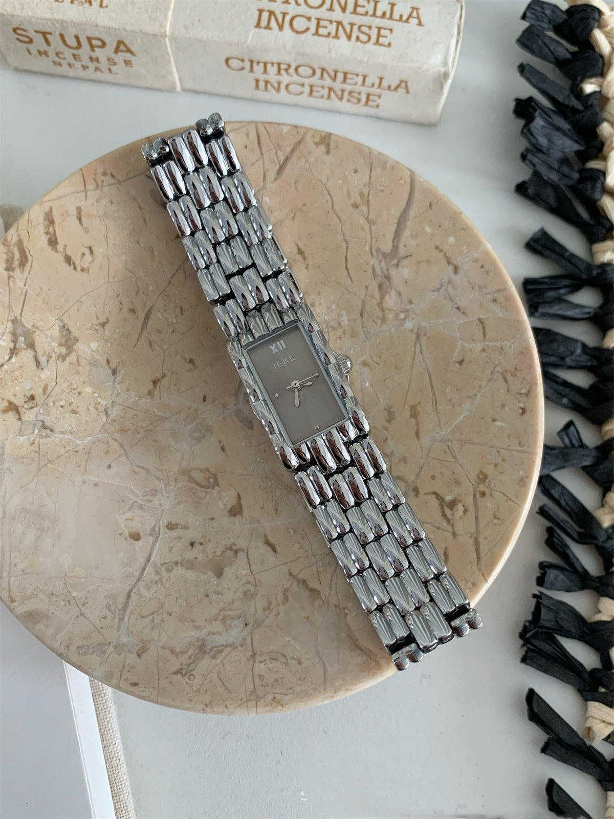 Bracelet-style High-grade Mid-ancient Exquisite Ins Watch For Women