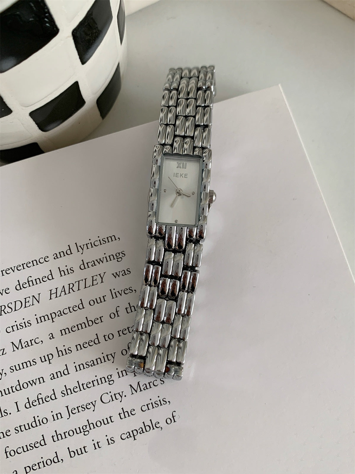 Bracelet-style High-grade Mid-ancient Exquisite Ins Watch For Women